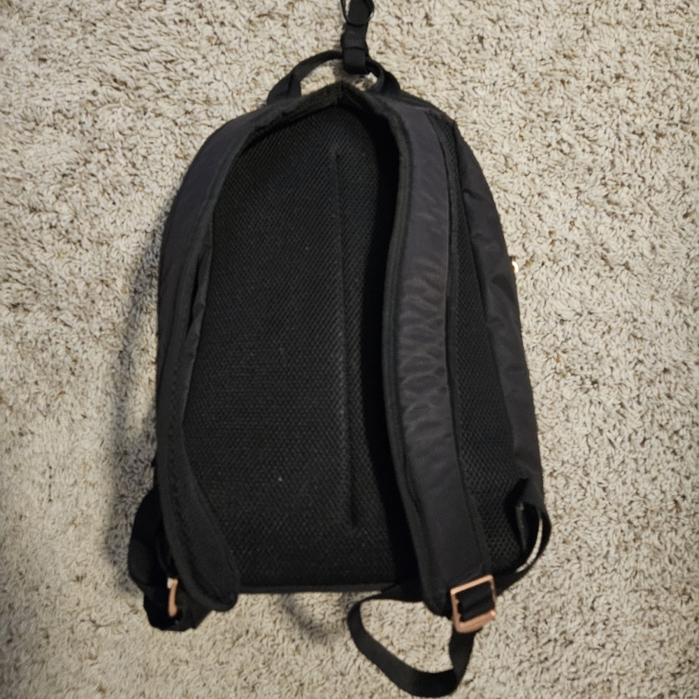 Jujube Backpack - Picture 5 of 6